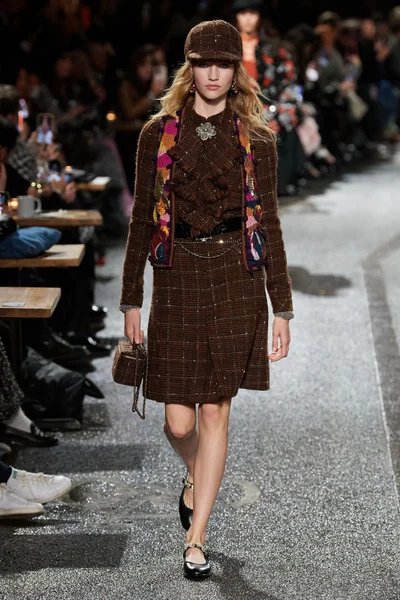 Look 20